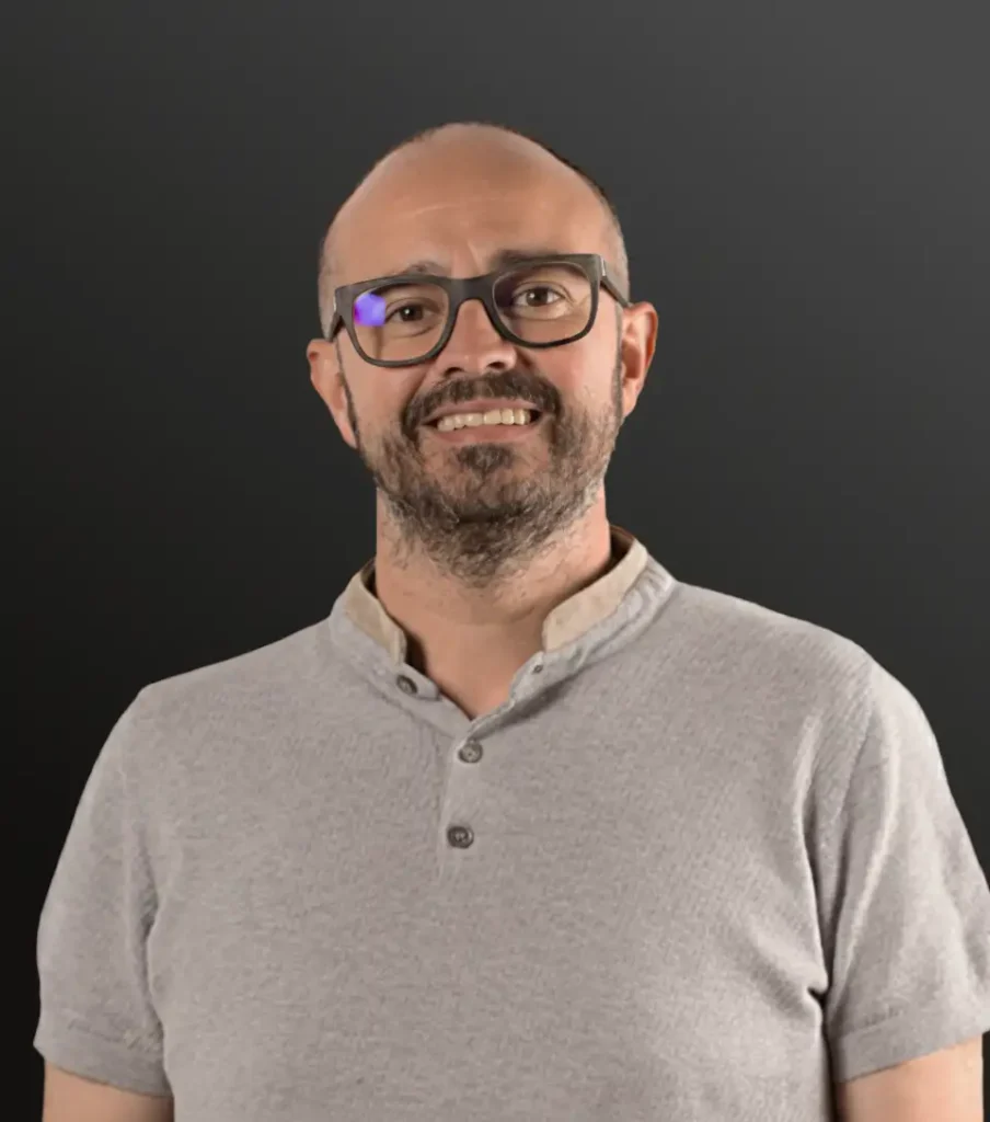 Julio-Navas-professor-eumes